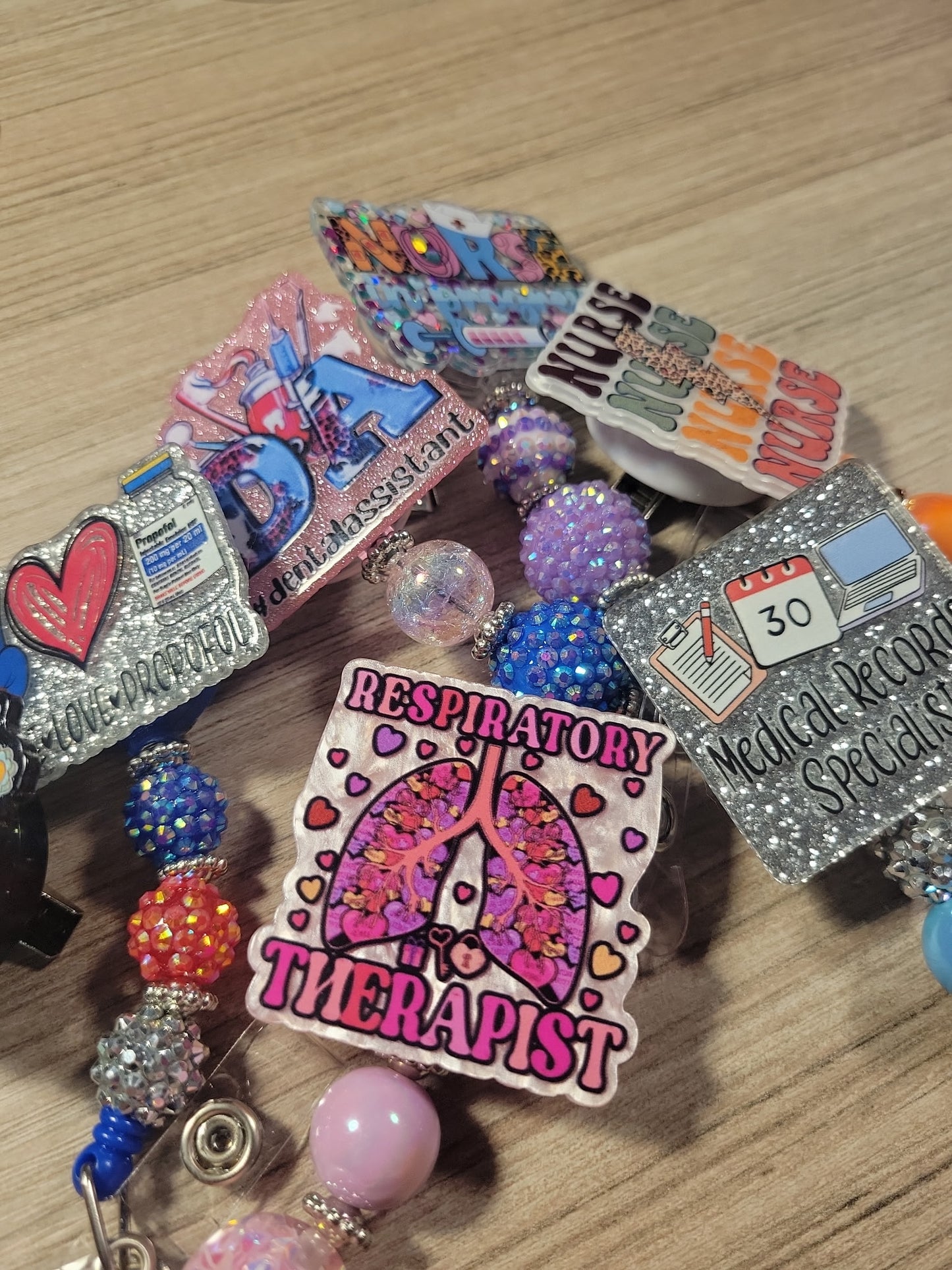 BADGE REEL WITH BEADS