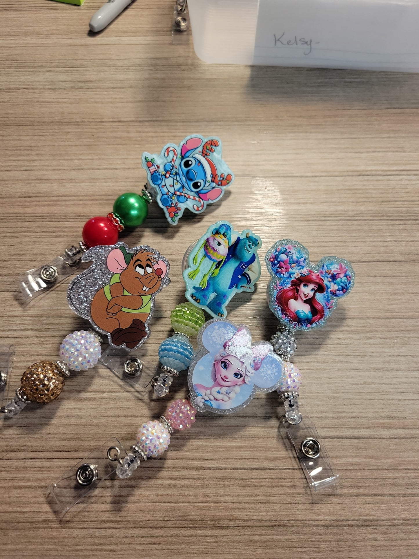BADGE REEL WITH BEADS